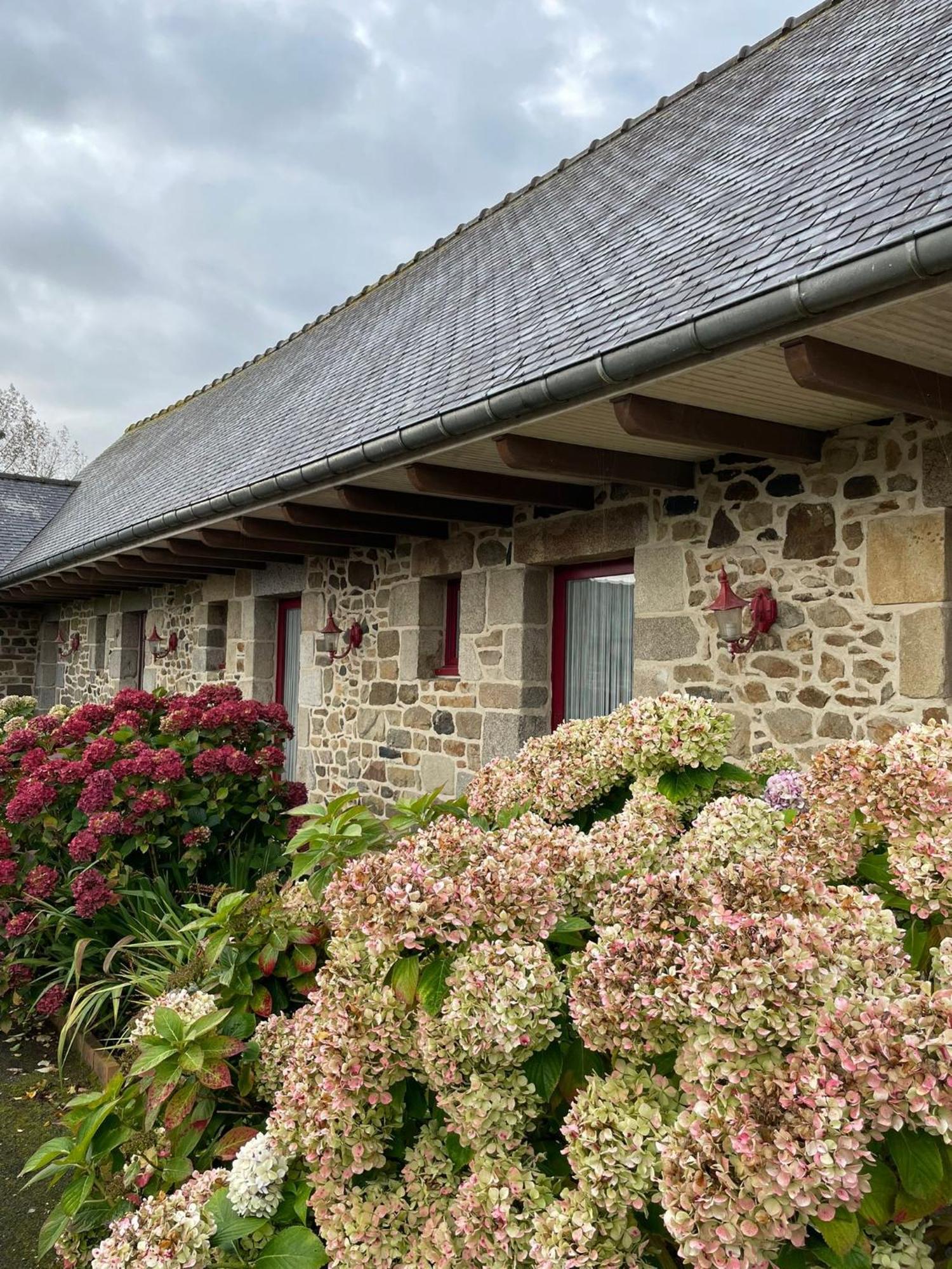 Hotel Le Relais de Beaucemaine à Ploufragan Extérieur photo
