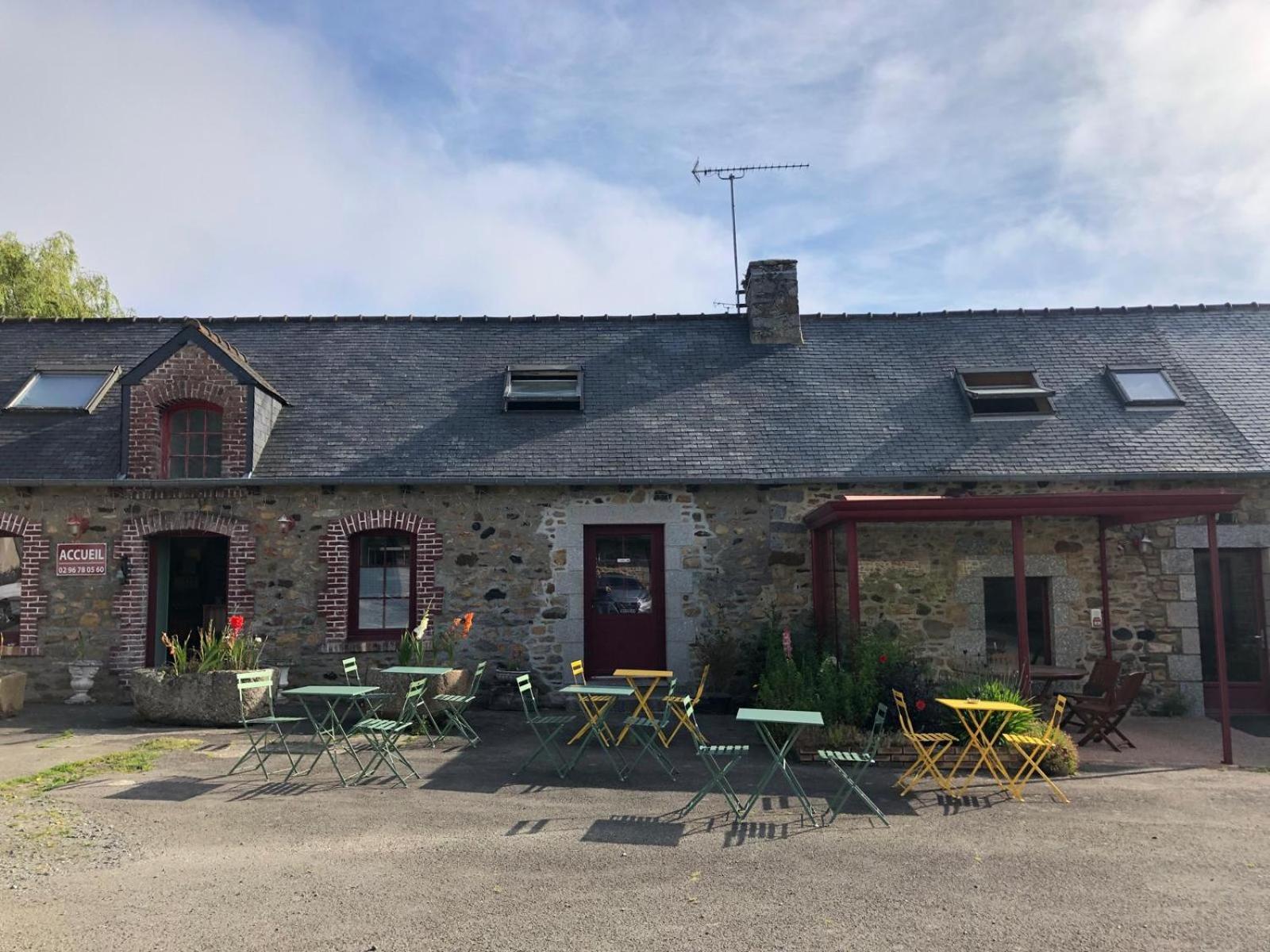 Hotel Le Relais de Beaucemaine à Ploufragan Extérieur photo
