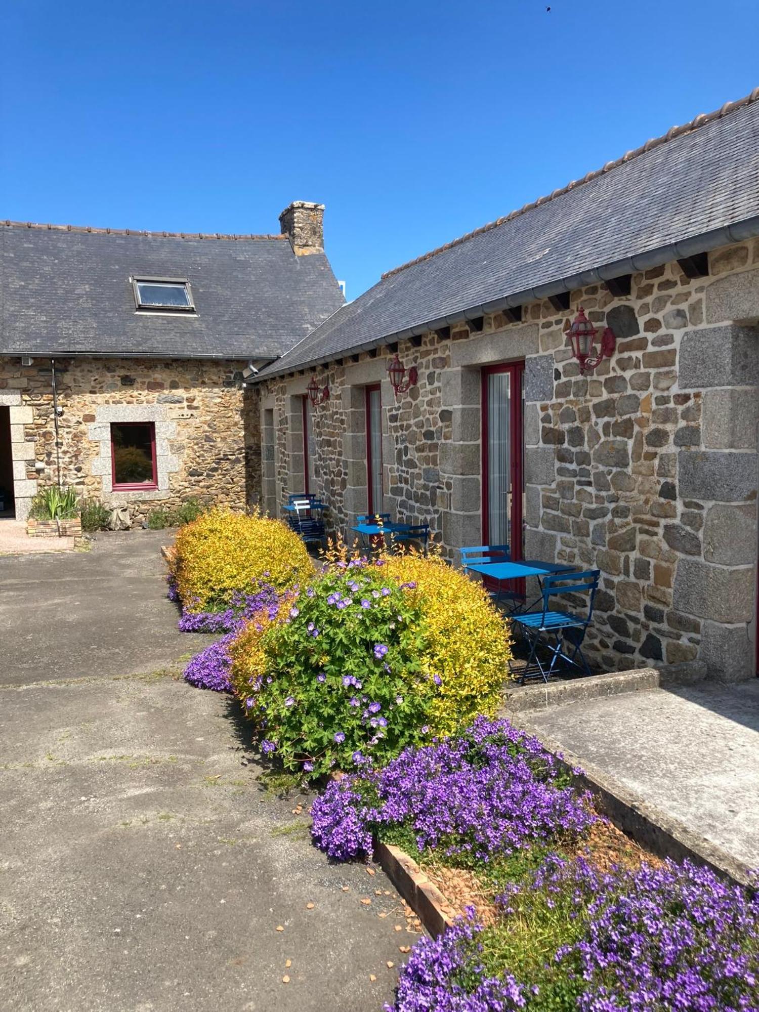 Hotel Le Relais de Beaucemaine à Ploufragan Extérieur photo
